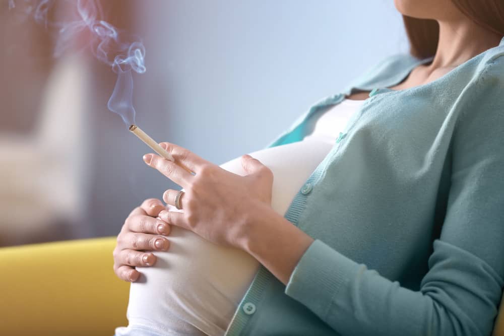 गर्भवती होने पर धूम्रपान