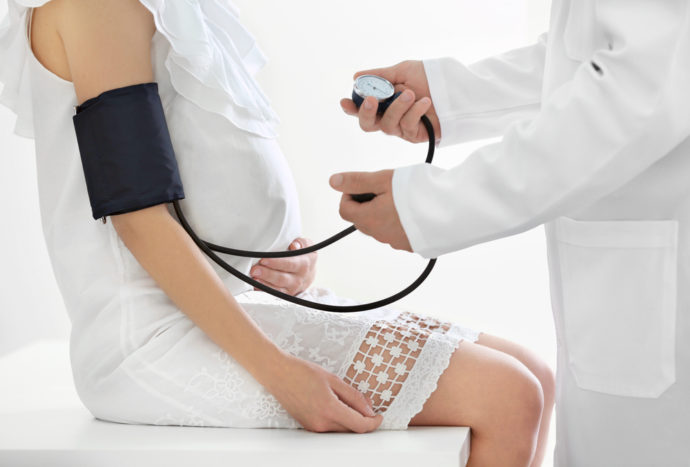 गर्भवती महिलाओं के रक्तचाप को नियंत्रित करना