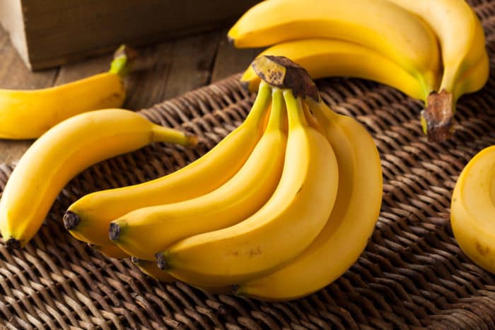केला खाने से कब्ज दूर हो सकती है