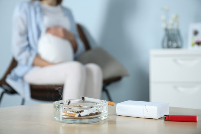 गर्भवती महिलाओं को धूम्रपान करना, आत्मकेंद्रित पोते